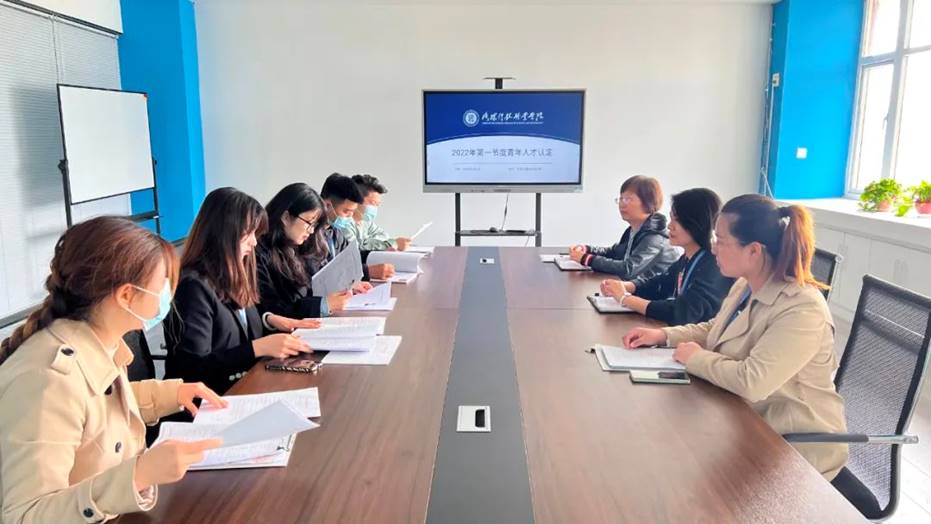 beat365亚洲体育在线官网:为青年人才增长才干施展才华创造条件 beat365亚洲体育在线官网:为青年人才增长才干施展才华创造条件