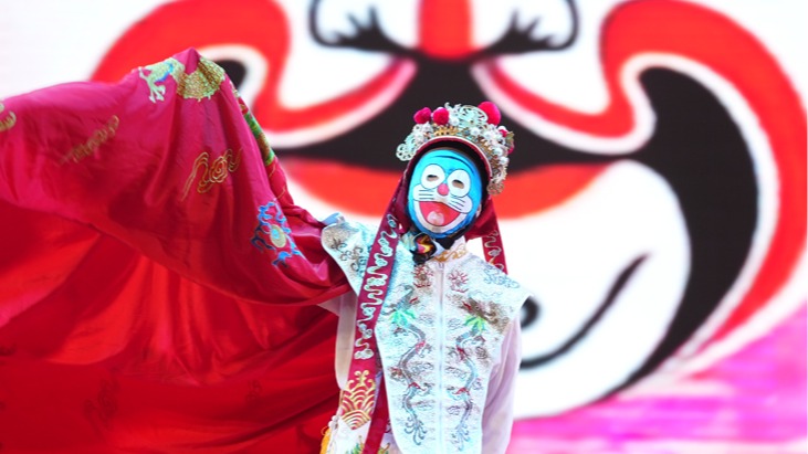 非遗“潮”起来！beat365学子让川剧变脸、脸谱彩绘“活”在当下