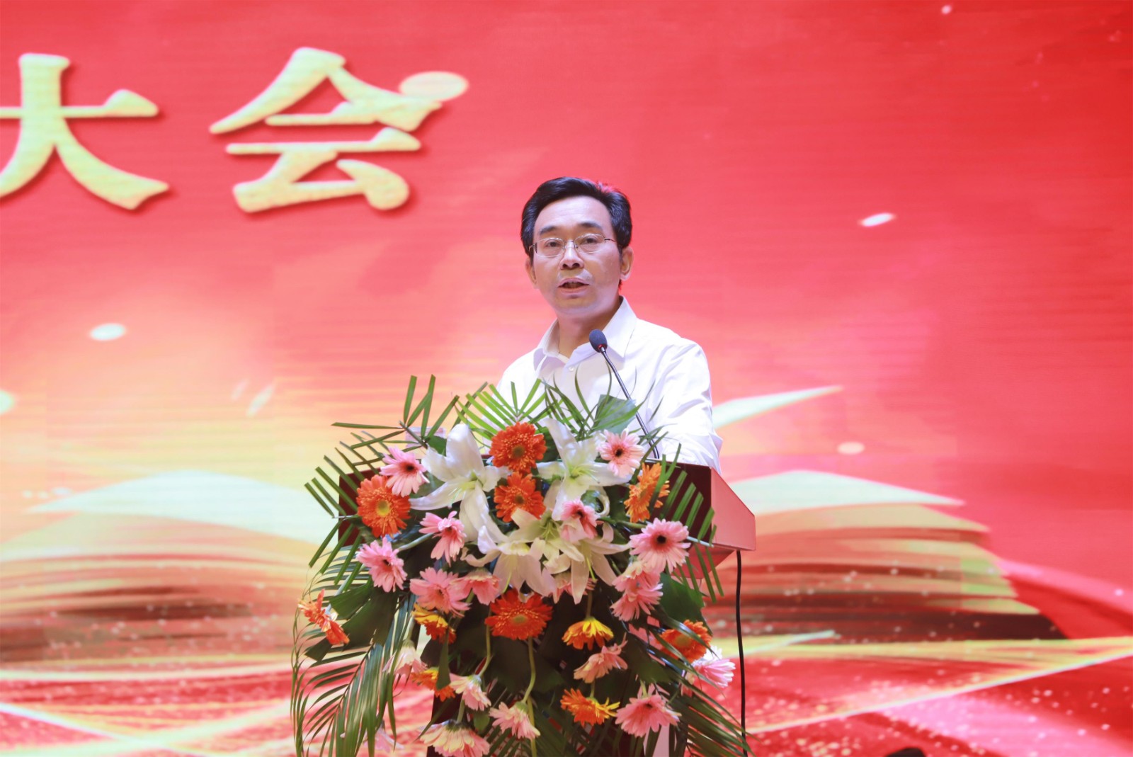 校长刘丽彬.JPG