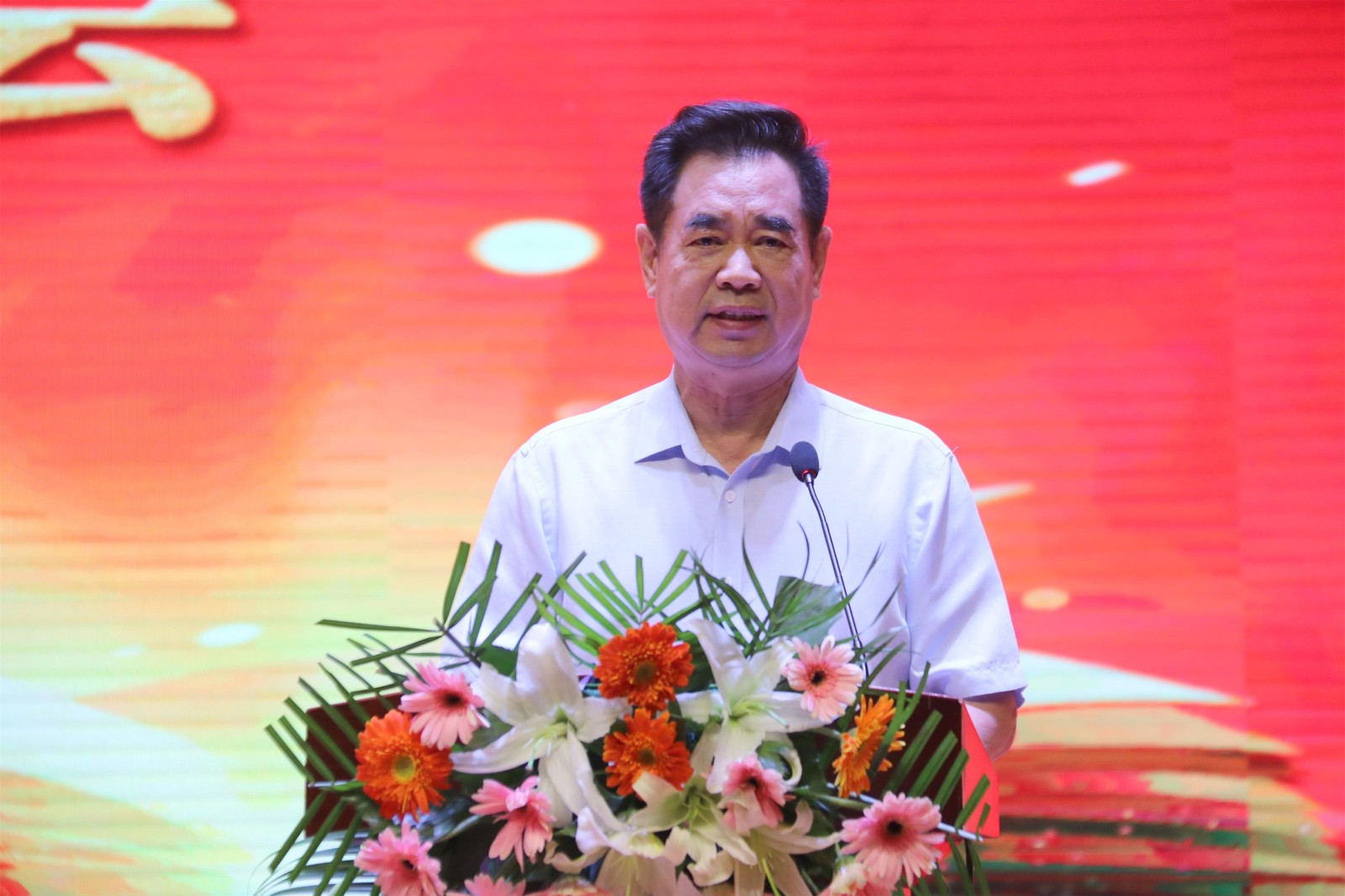 校领导牛耀堂.JPG