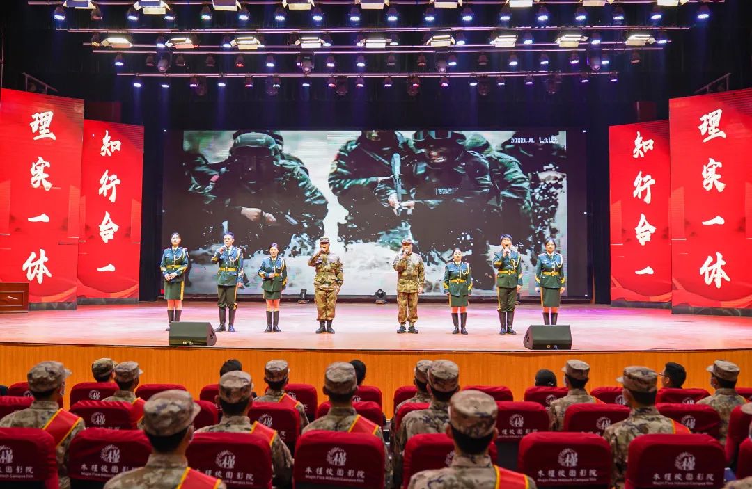beat365亚洲体育在线官网召开2022年春季应征入伍学生欢送会 beat365亚洲体育在线官网召开2022年春季应征入伍学生欢送会