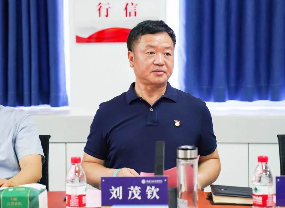 “七一”表彰座谈会