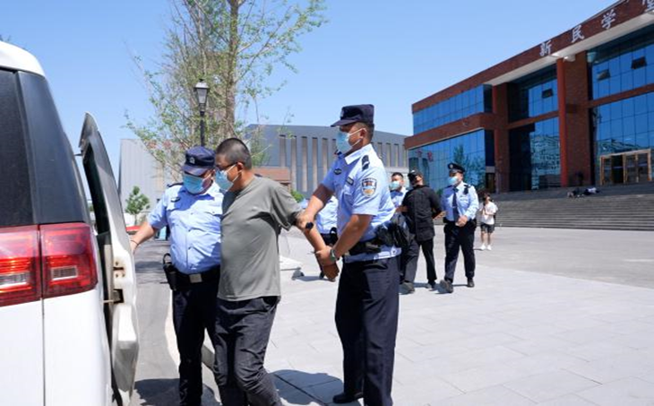 校警联合开展反恐防暴演练 提高学校处理突发事件能力