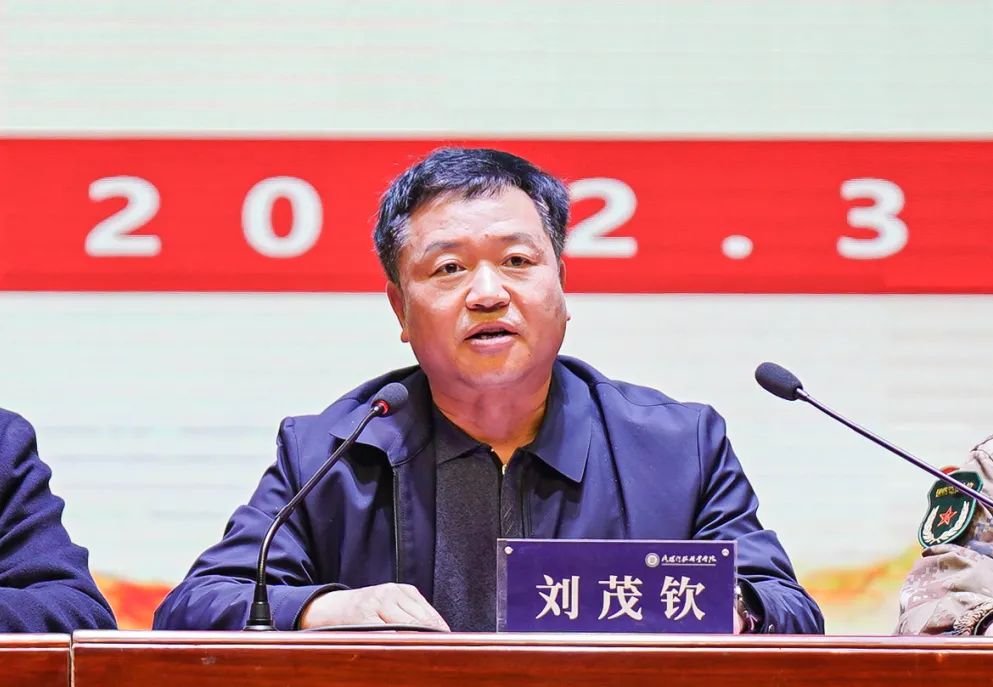 beat365亚洲体育在线官网召开2022年春季应征入伍学生欢送会 beat365亚洲体育在线官网召开2022年春季应征入伍学生欢送会