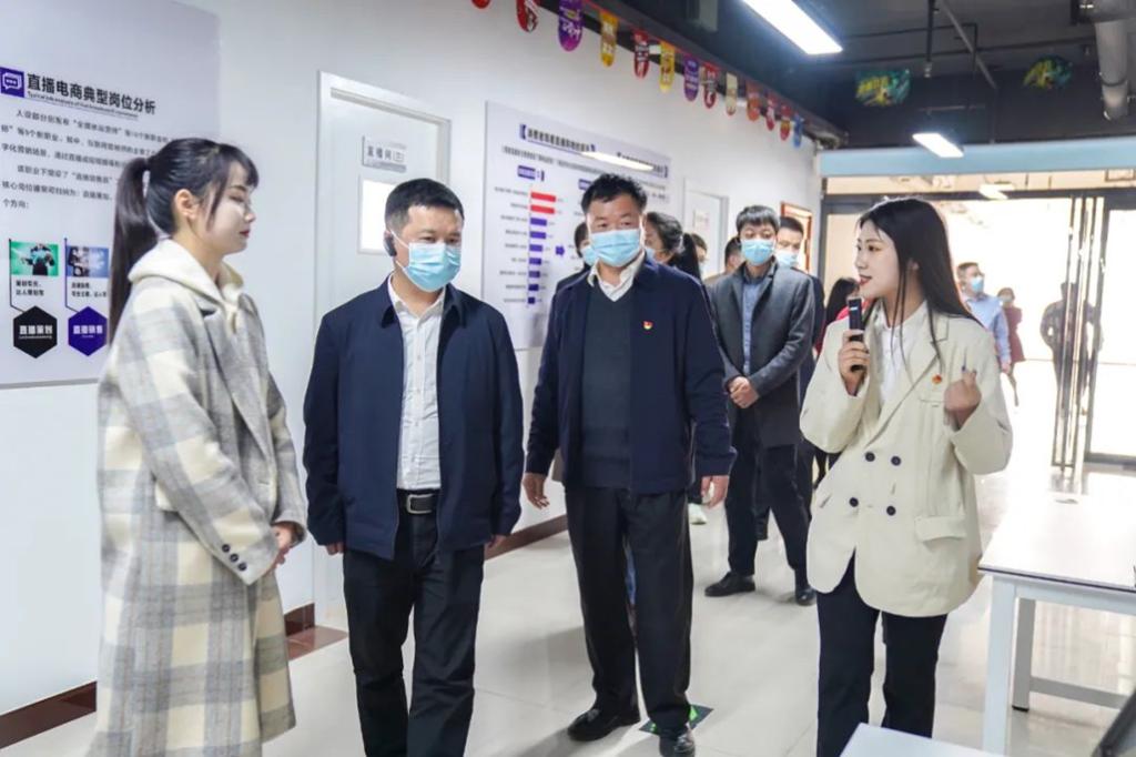 共青团中央评估调研组莅临beat365亚洲体育在线官网考察调研 共青团中央评估调研组莅临beat365亚洲体育在线官网考察调研